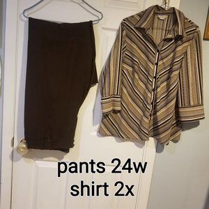 Women's casual pants and shirt (shirt size 2X and pants size 24W